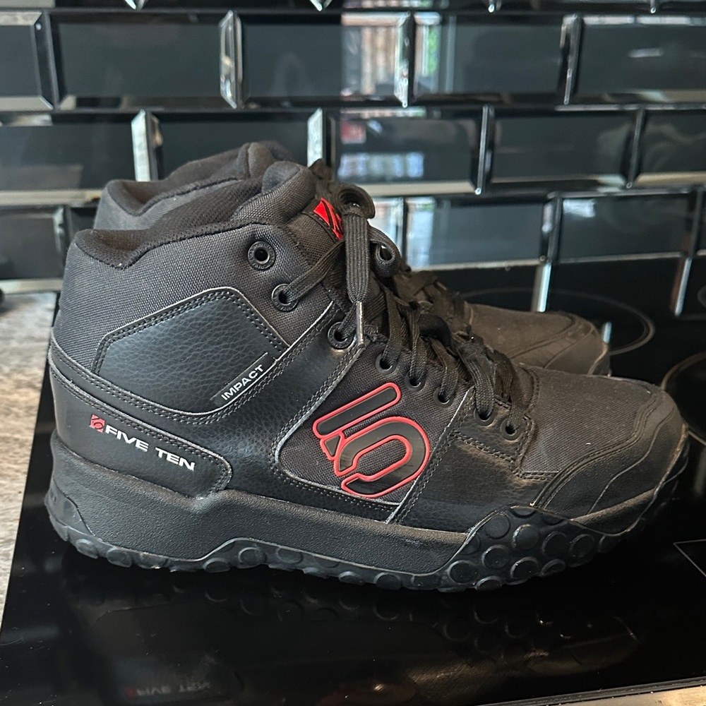 Five Ten mountain bike shoes size 11.5